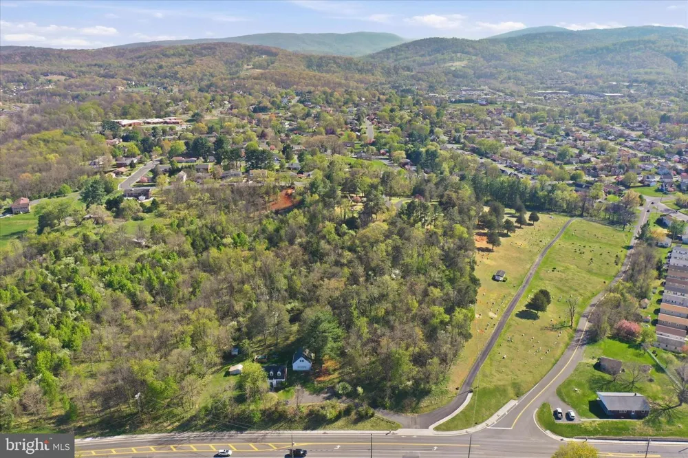 HAPPY CREEK ROAD Front Royal, VA 22630