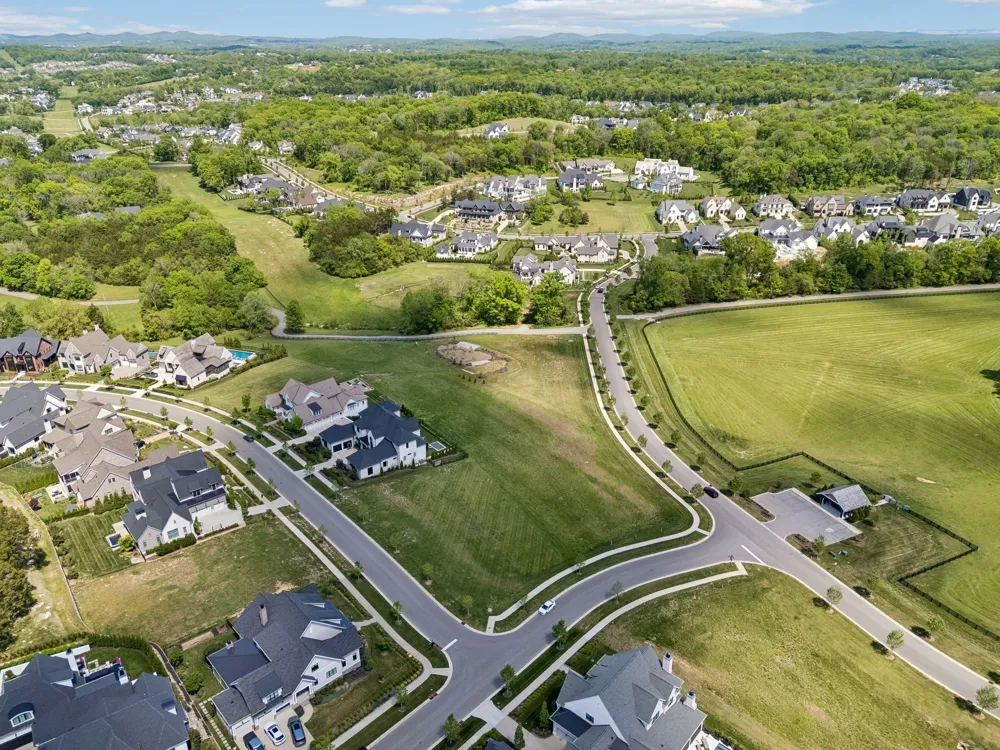 9004 Passiflora Ct College Grove, TN 37046