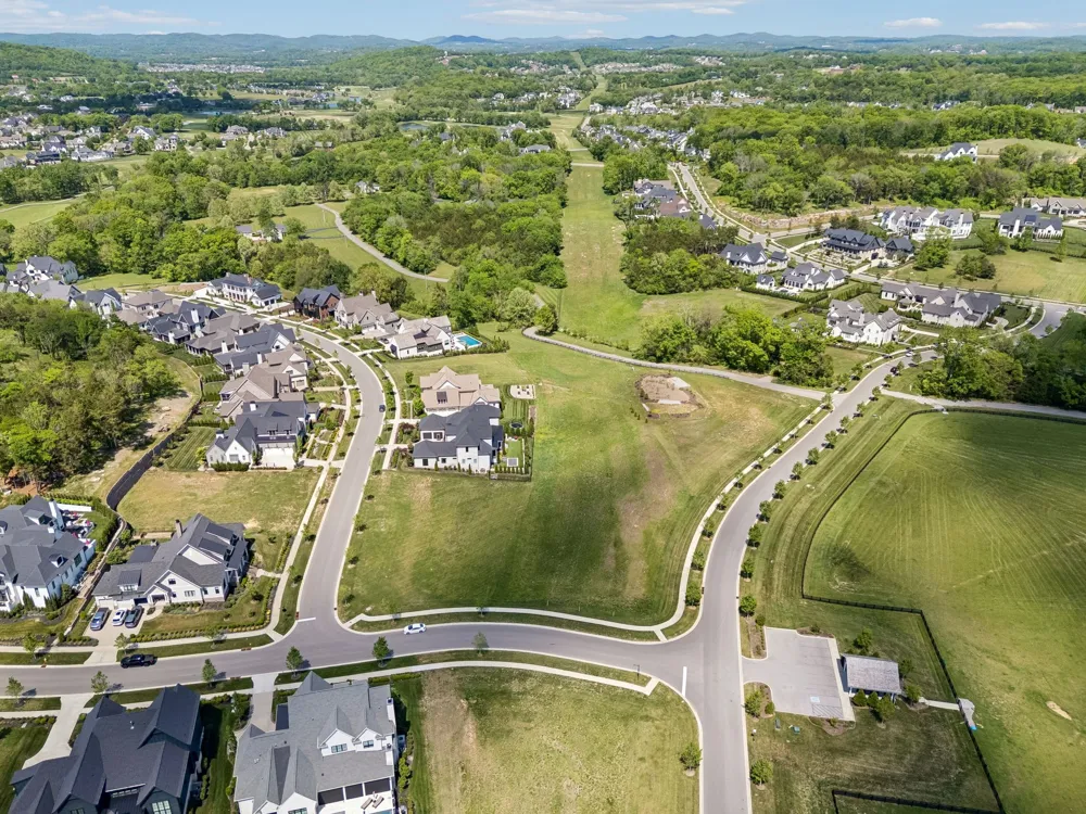 9004 Passiflora Ct College Grove, TN 37046