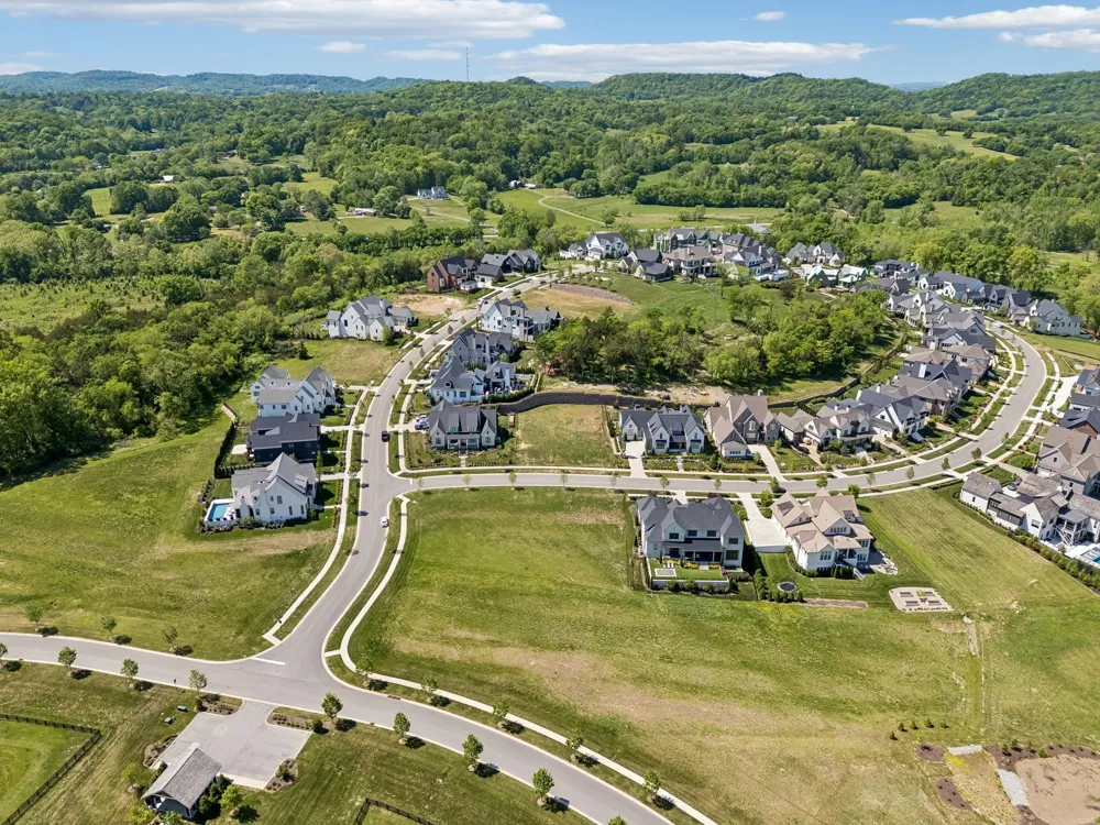 9004 Passiflora Ct College Grove, TN 37046
