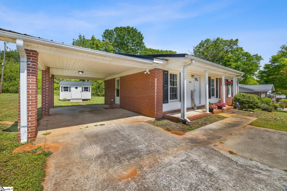 309 E Hampton Avenue Honea Path, SC 29654