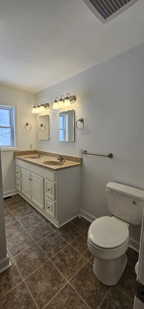4479 Stenberg Rd Whites Creek, TN 37189