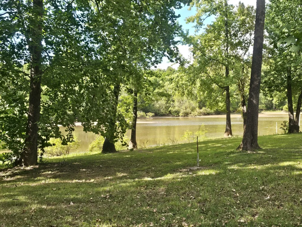 17 Clearwater Cr Bath Springs, TN 38311