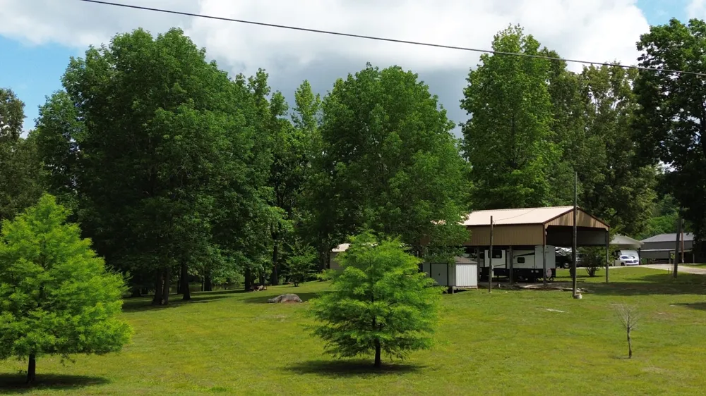 17 Clearwater Cr Bath Springs, TN 38311