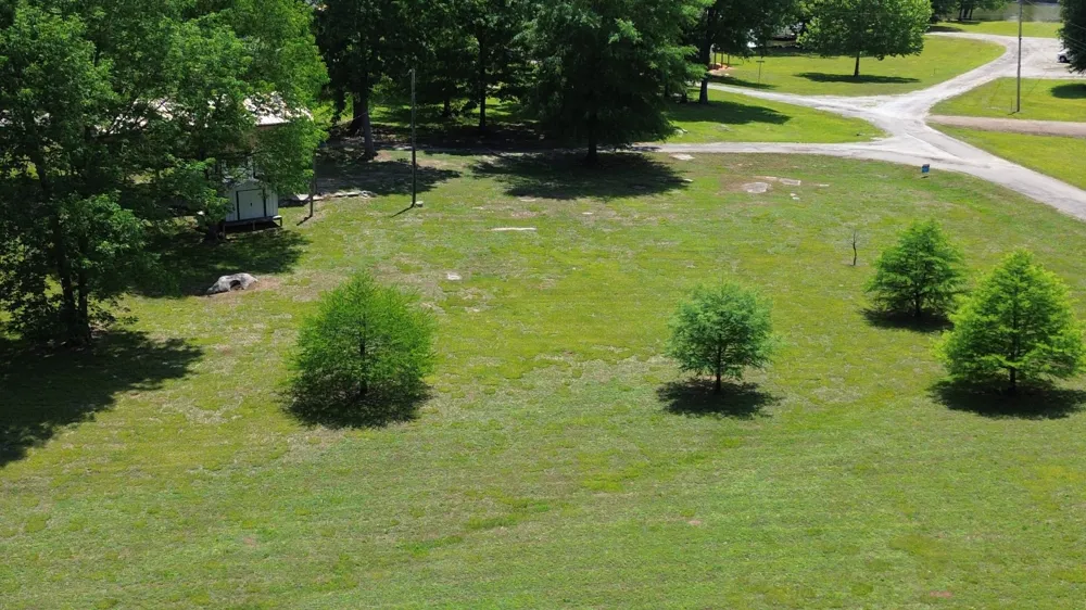 17 Clearwater Cr Bath Springs, TN 38311