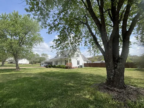 204 Alex Dr