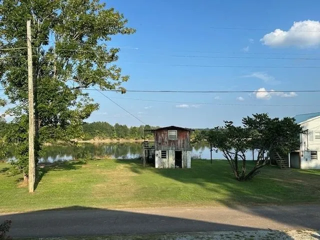 70 POINT WAY Saltillo, TN 38370