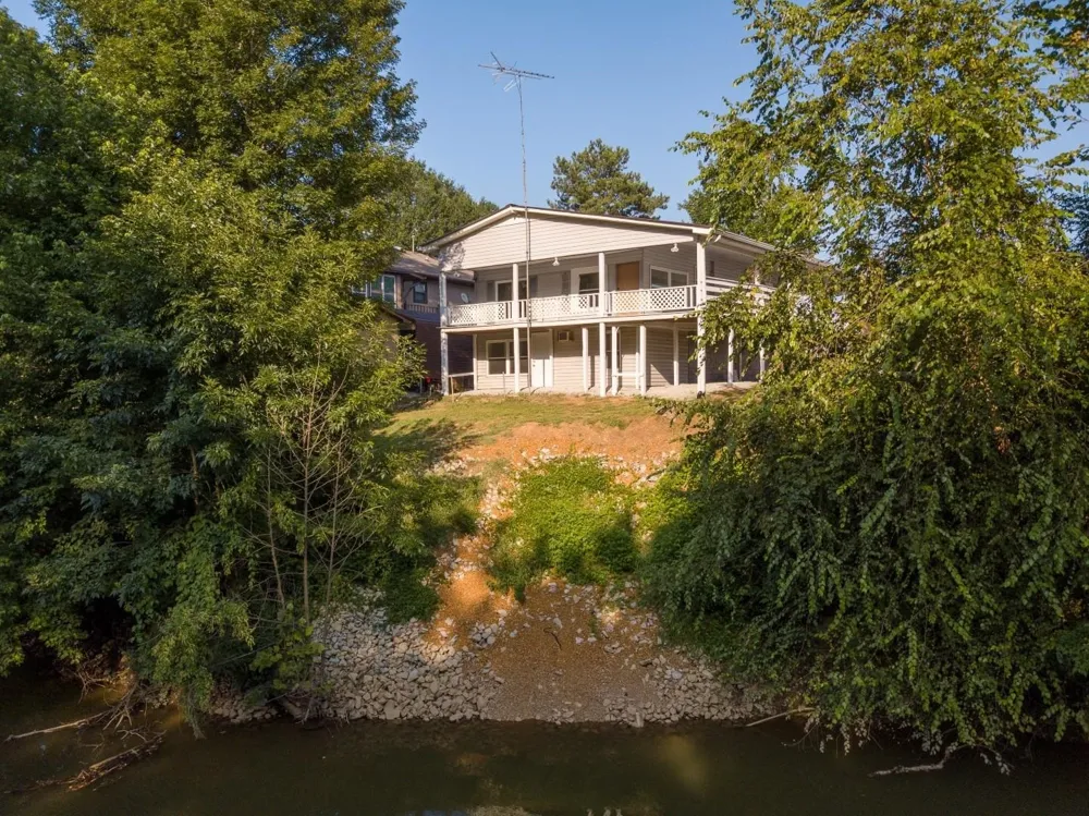 70 POINT WAY Saltillo, TN 38370