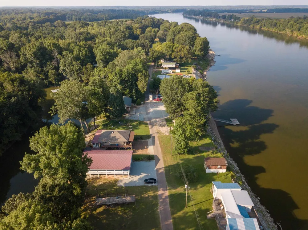 70 POINT WAY Saltillo, TN 38370
