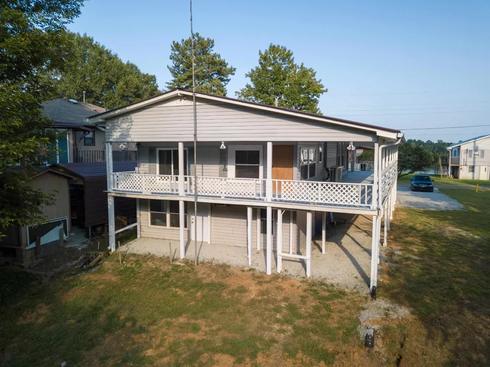 70 POINT WAY Saltillo, TN 38370