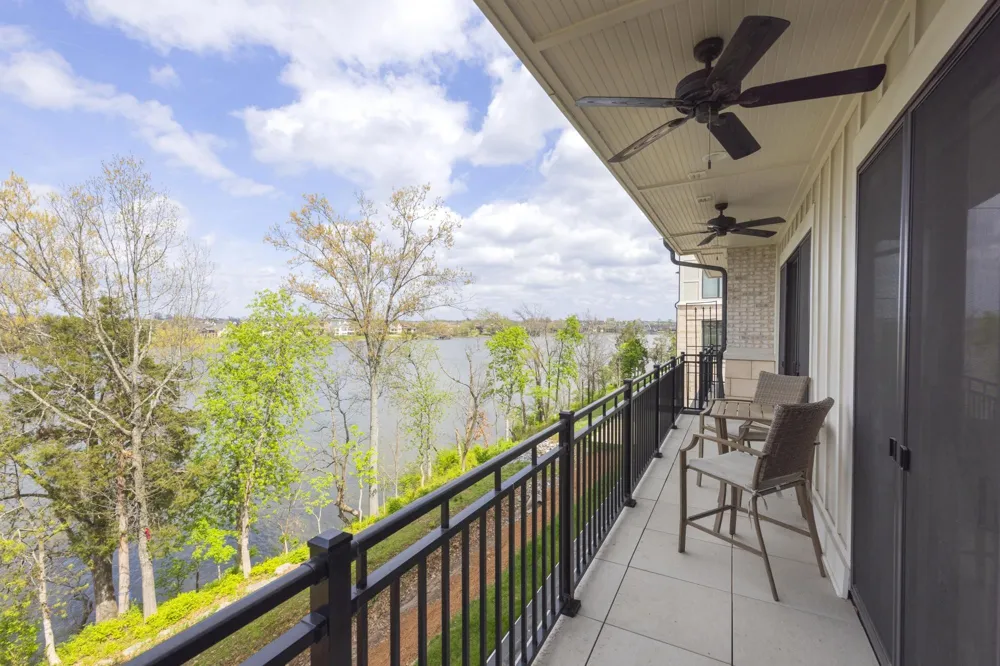 1024 Club View Dr #E 102 Gallatin, TN 37066