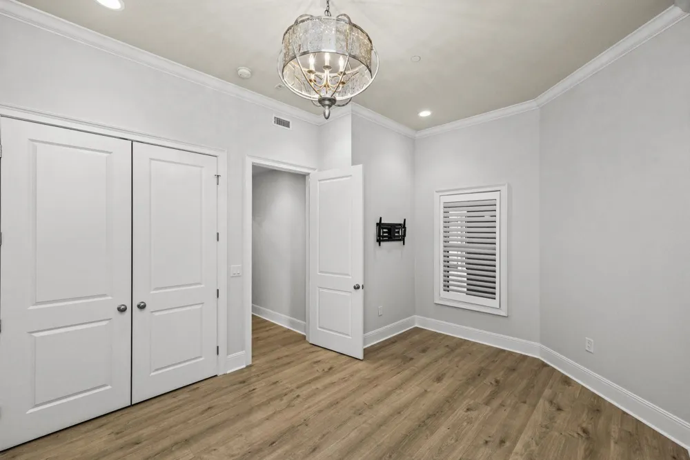 1024 Club View Dr #E 102 Gallatin, TN 37066