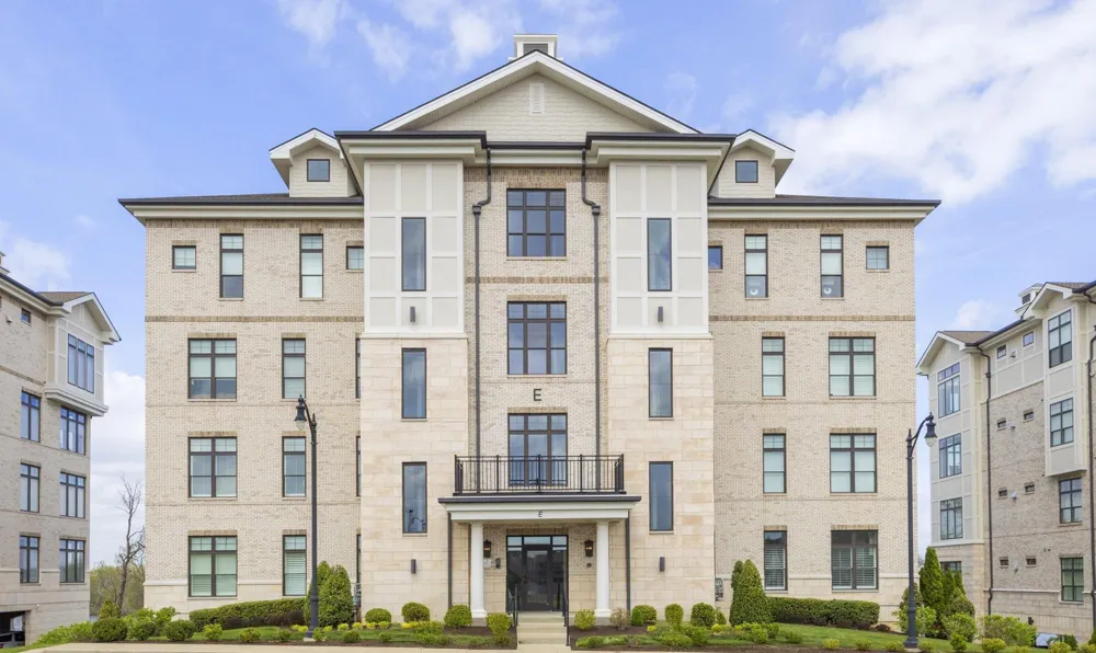 1024 Club View Dr #E 102 Gallatin, TN 37066