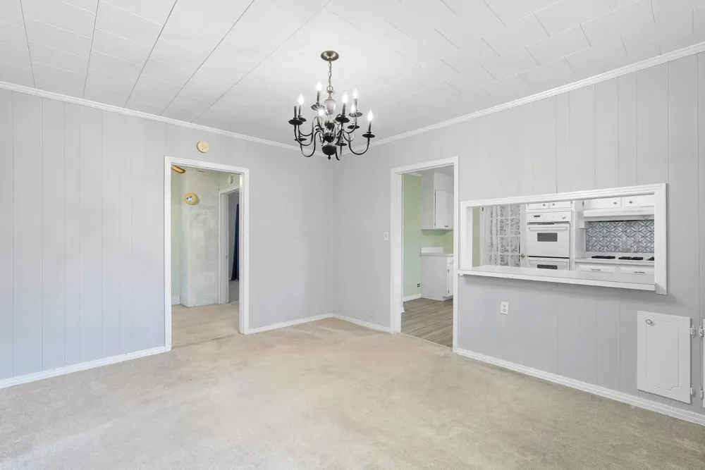 135 Main St Mc Ewen, TN 37101