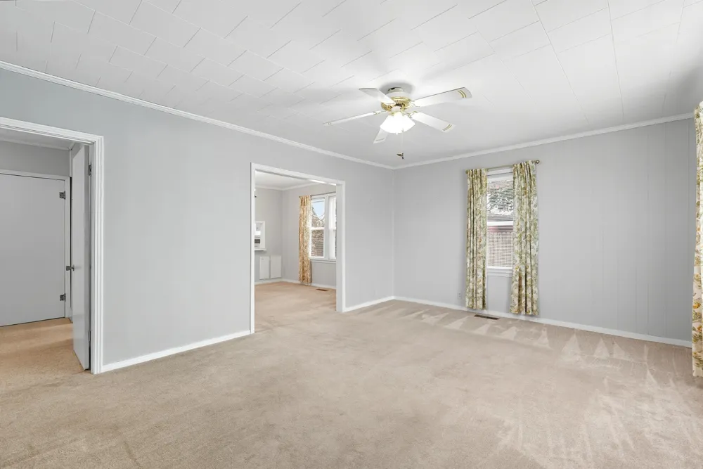 135 Main St Mc Ewen, TN 37101
