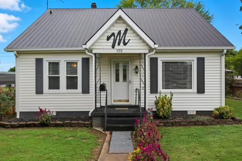 135 Main St