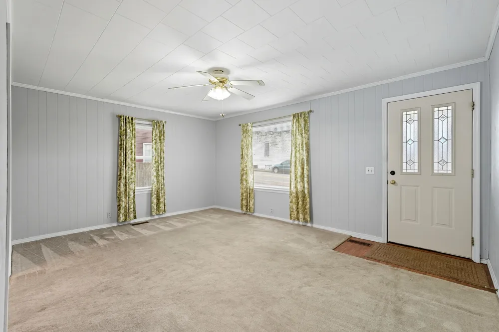 135 Main St Mc Ewen, TN 37101