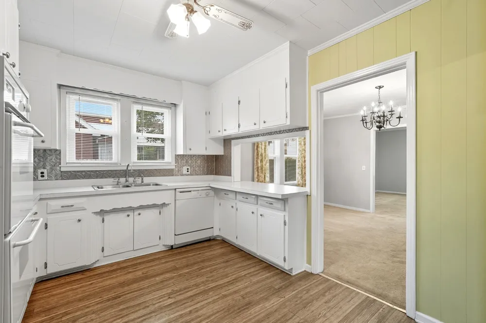 135 Main St Mc Ewen, TN 37101