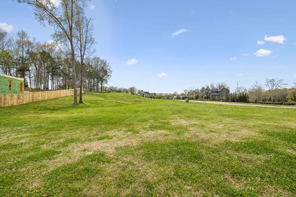 7124 Lanceleaf Dr College Grove, TN 37046