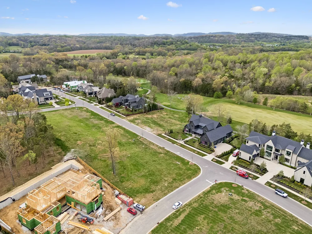 7124 Lanceleaf Dr College Grove, TN 37046