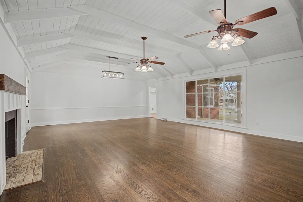 107 Cherry St Centerville, TN 37033