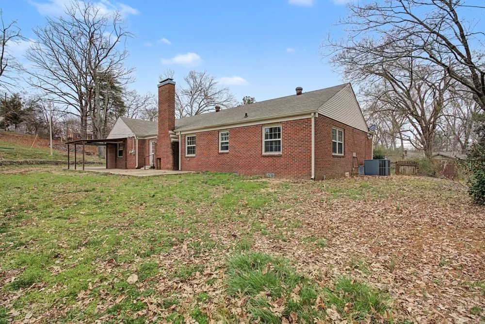 107 Cherry St Centerville, TN 37033