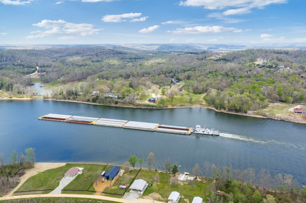 272 RIVERS EDGE DR Bath Springs, TN 38311