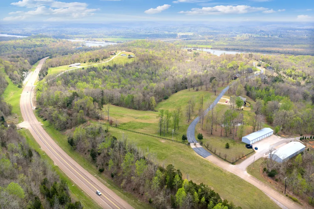 272 RIVERS EDGE DR Bath Springs, TN 38311