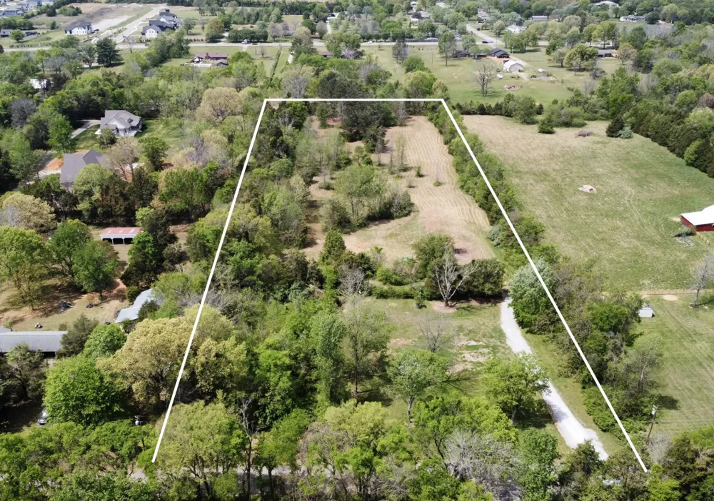 628 Burnett Rd Mount Juliet, TN 37122