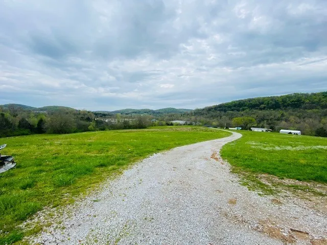 226 Jmz Dr Gordonsville, TN 38563