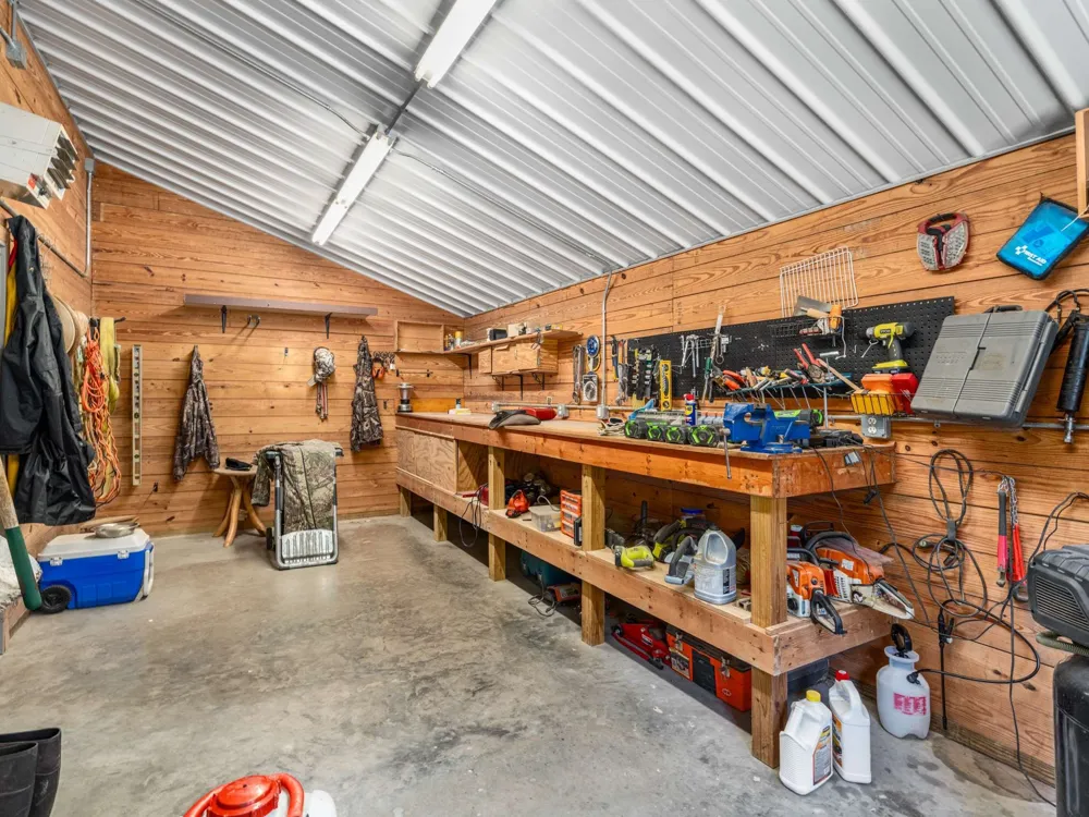 1032 Forest Dr Kingston Springs, TN 37082