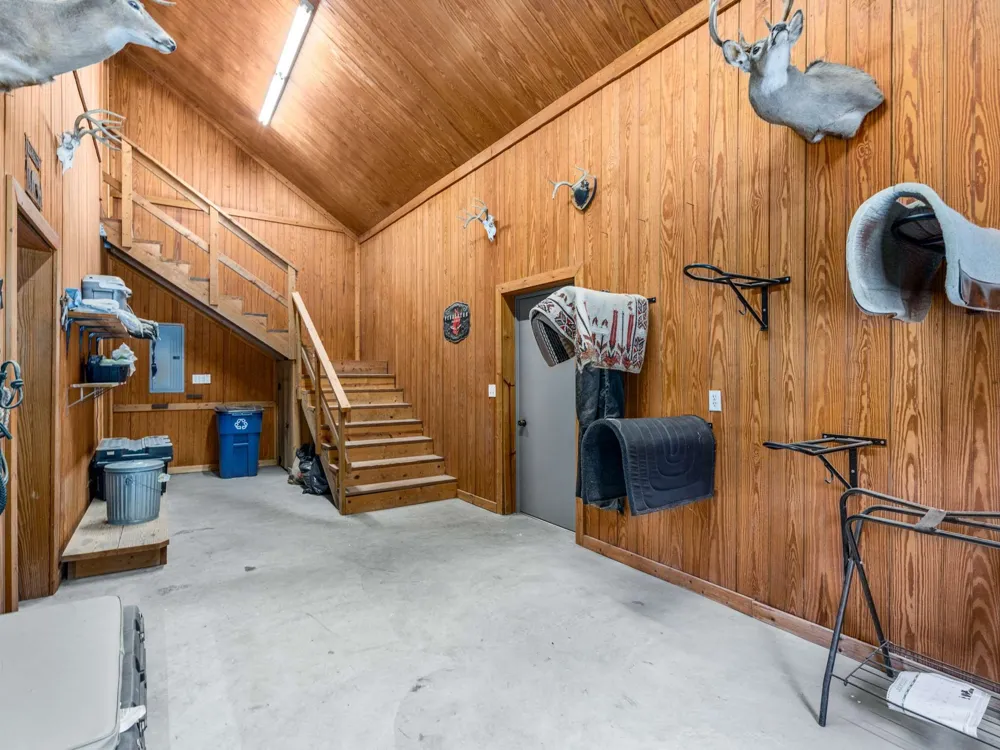 1032 Forest Dr Kingston Springs, TN 37082