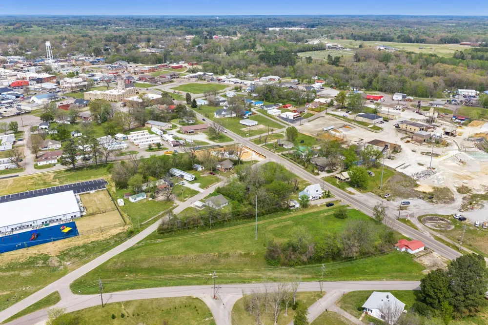 286 S Main St Lexington, TN 38351