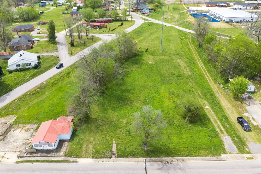 286 S Main St Lexington, TN 38351