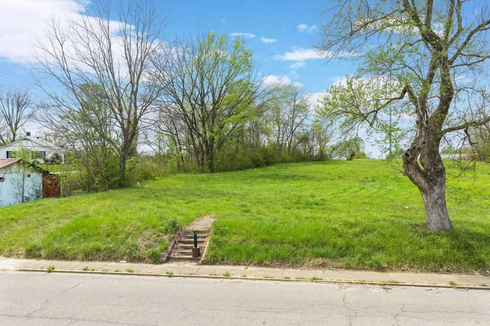 286 S Main St Lexington, TN 38351