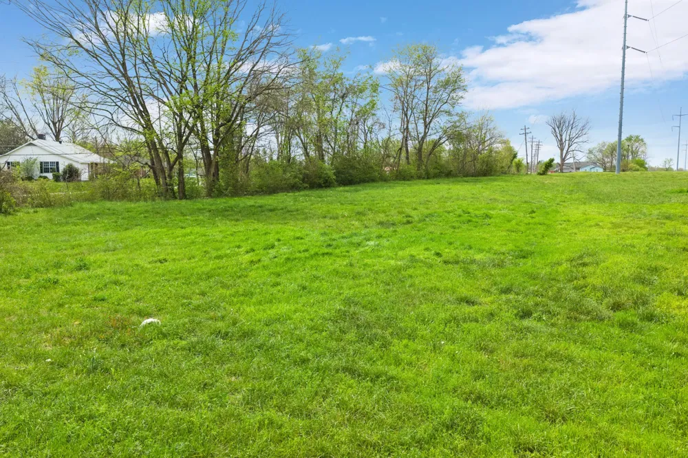 286 S Main St Lexington, TN 38351