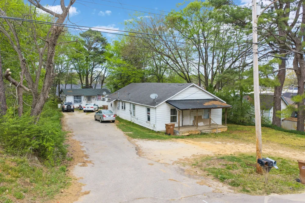 252 N Main St Lexington, TN 38351