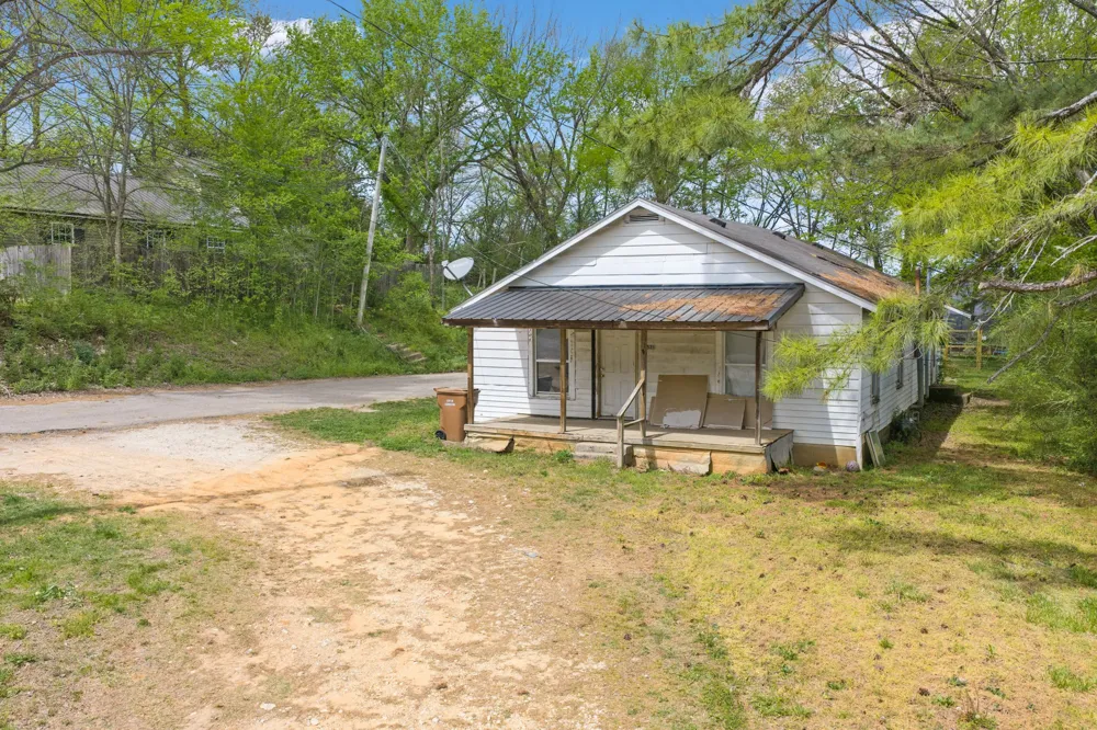 252 N Main St Lexington, TN 38351
