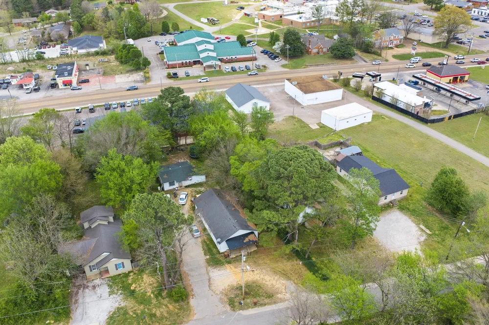 252 N Main St Lexington, TN 38351