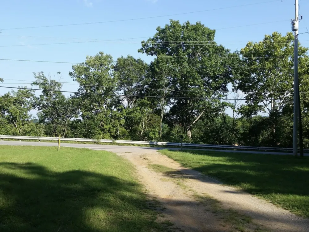 1200 River Rd Clarksville, TN 37040