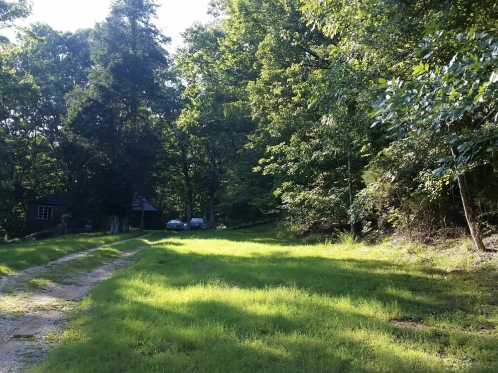 1200 River Rd Clarksville, TN 37040