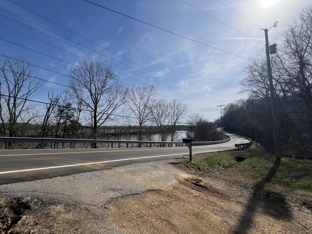 1200 River Rd Clarksville, TN 37040