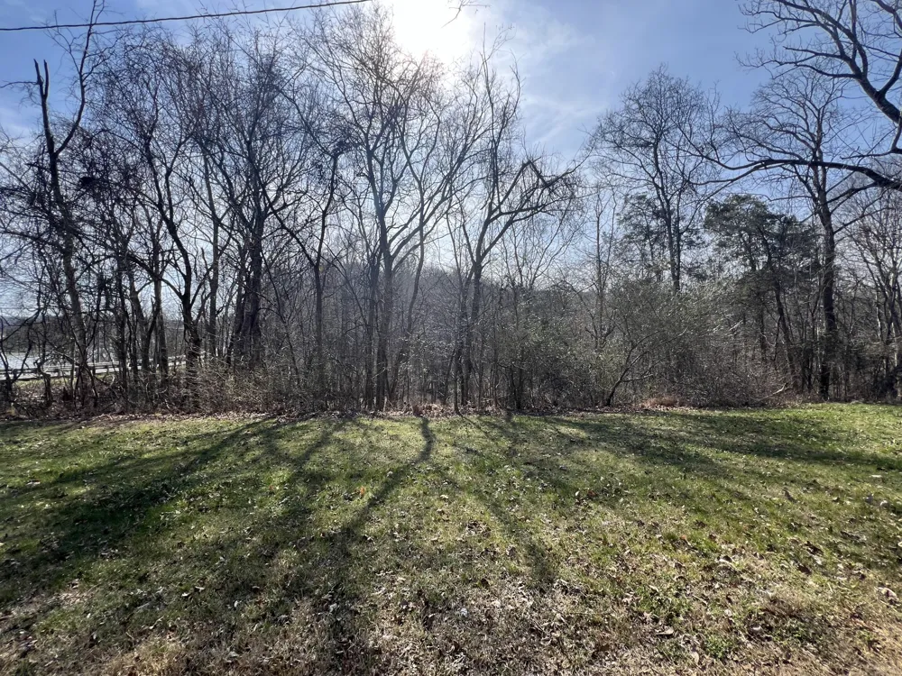 1200 River Rd Clarksville, TN 37040