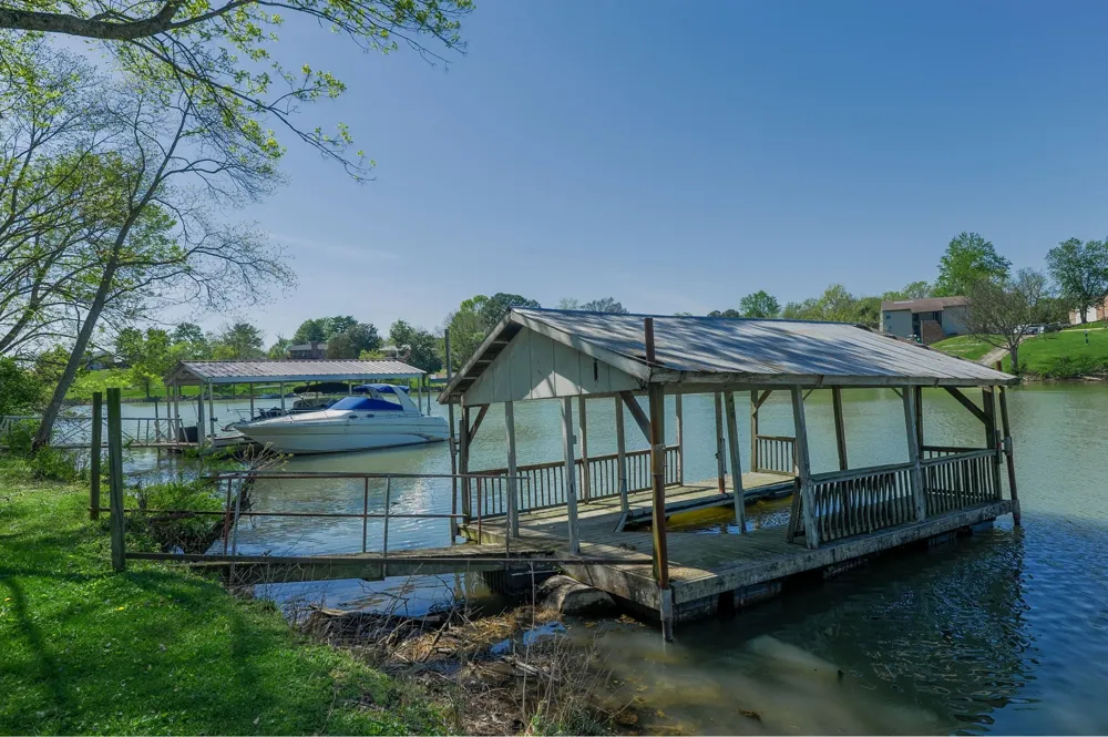 128 Lakeview Dr Hendersonville, TN 37075