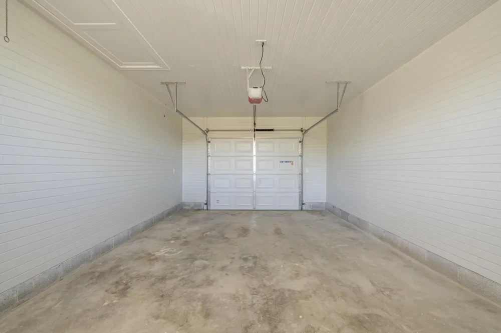 10135 Hwy 128 Savannah, TN 38372