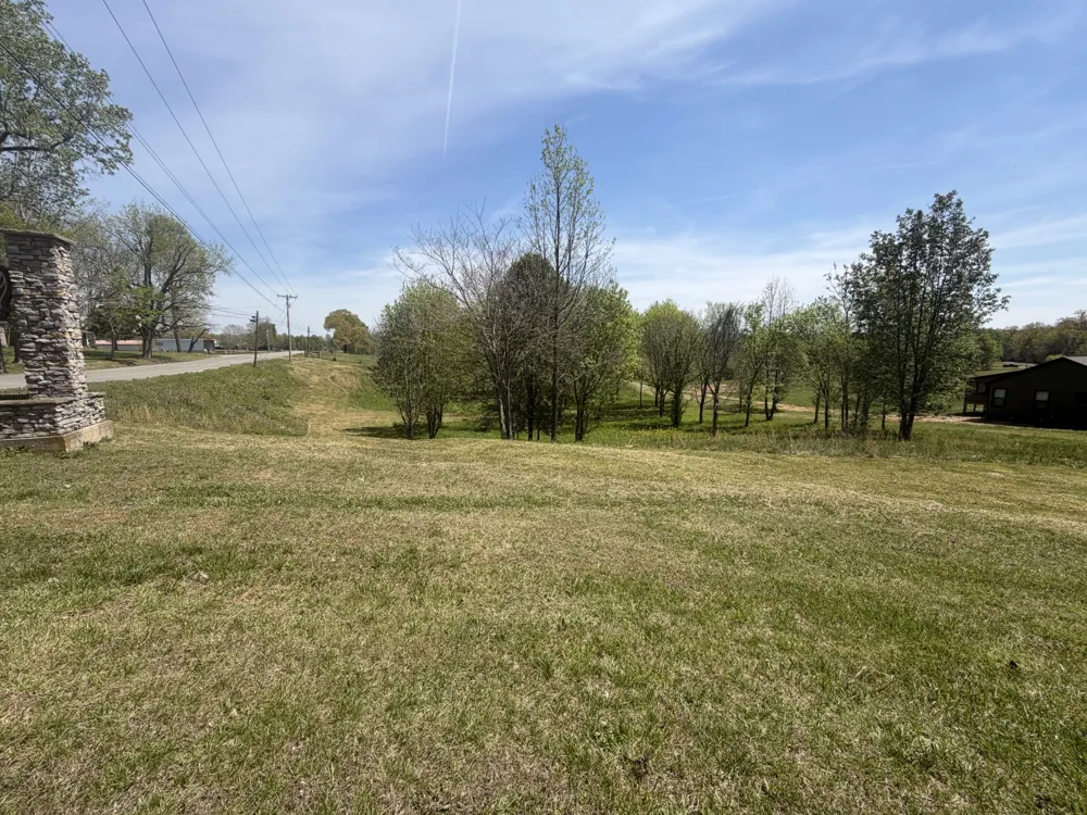 11527 McMinnville Hwy Walling, TN 38587