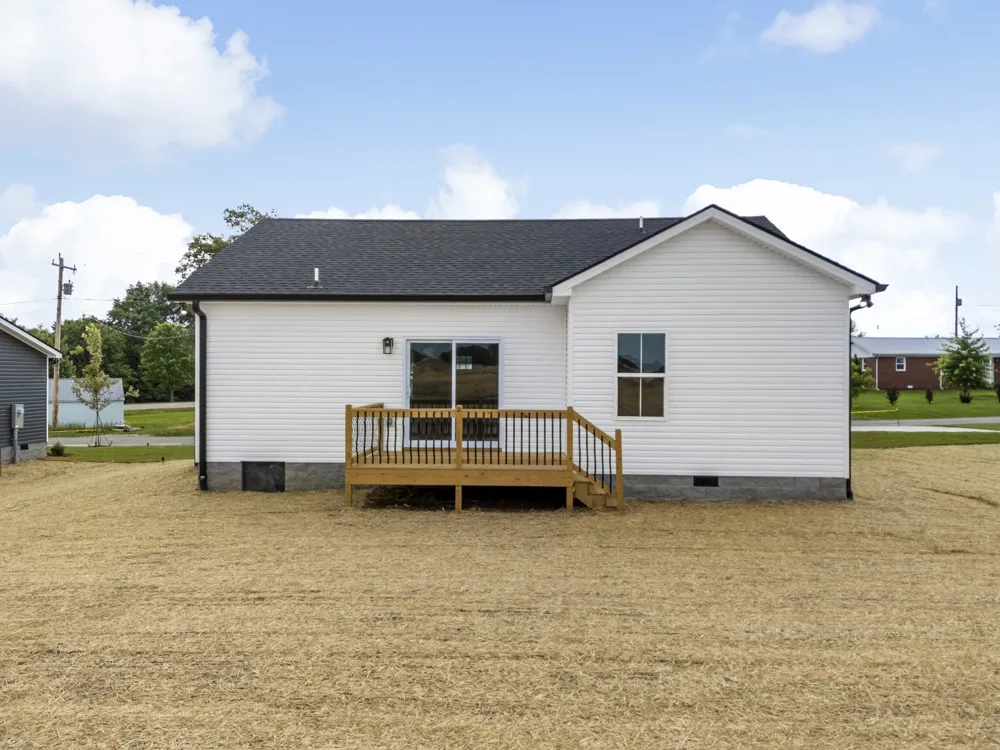 945 Wilkie St N Mc Ewen, TN 37101