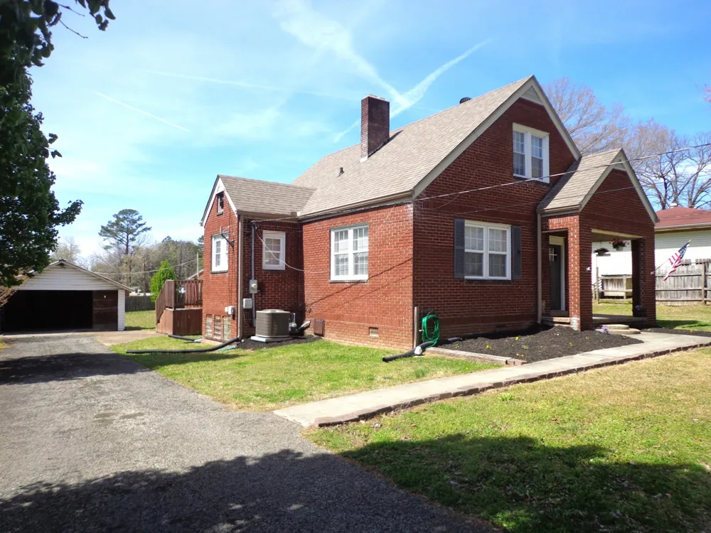 181 Washington Ave Camden, TN 38320