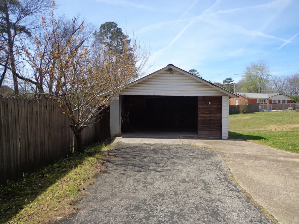 181 Washington Ave Camden, TN 38320