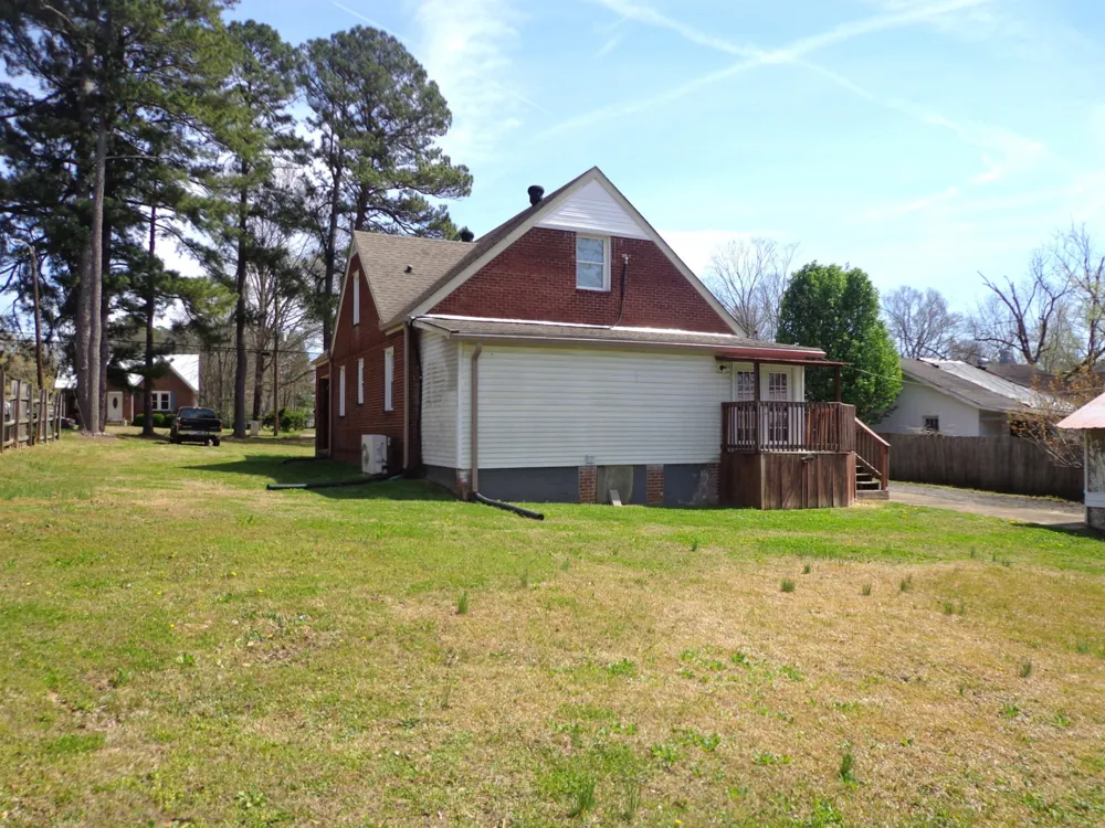 181 Washington Ave Camden, TN 38320